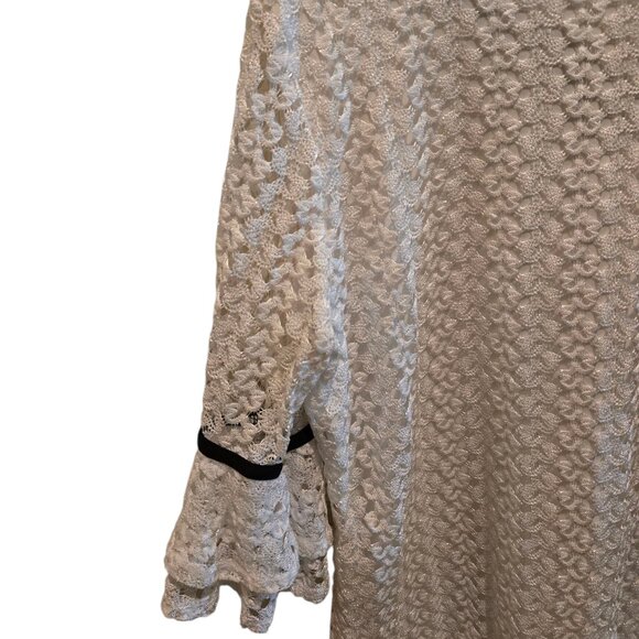 Onyx Apparel Blouse Shirt Top Crochet Cream and Black Bell Sleeve Size L - Picture 5 of 10